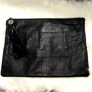 Revel New York- Black Clutch